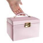 Cutie pentru bijuterii satinata Beautylushh, 3 sertare, inchidere cheie, roz